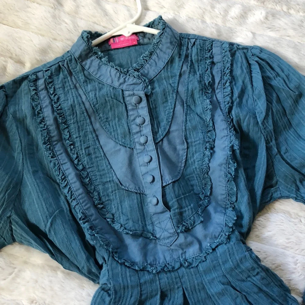 2/$25! ⭐️ BCBGirls‎ buttoned dress/tunic top